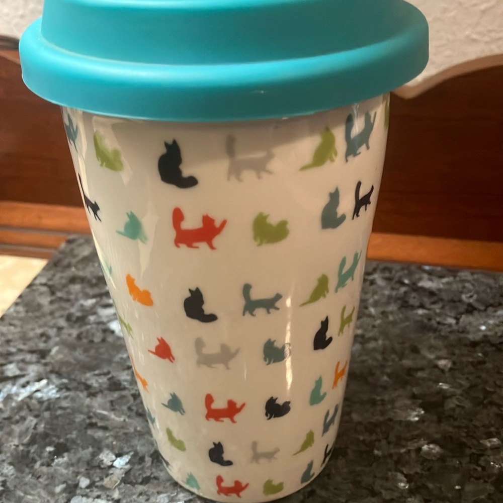 Danny K. Black and Cream Kitty Print Tote & Bonus Kitty Tumbler porcelain - Picture 4 of 11
